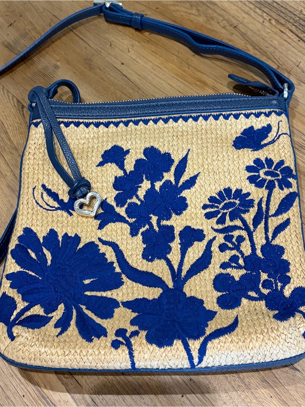 Brighton Blossom Hill Carter Straw Messenger Bag Purse-royal blue embroidered - Picture 16 of 16
